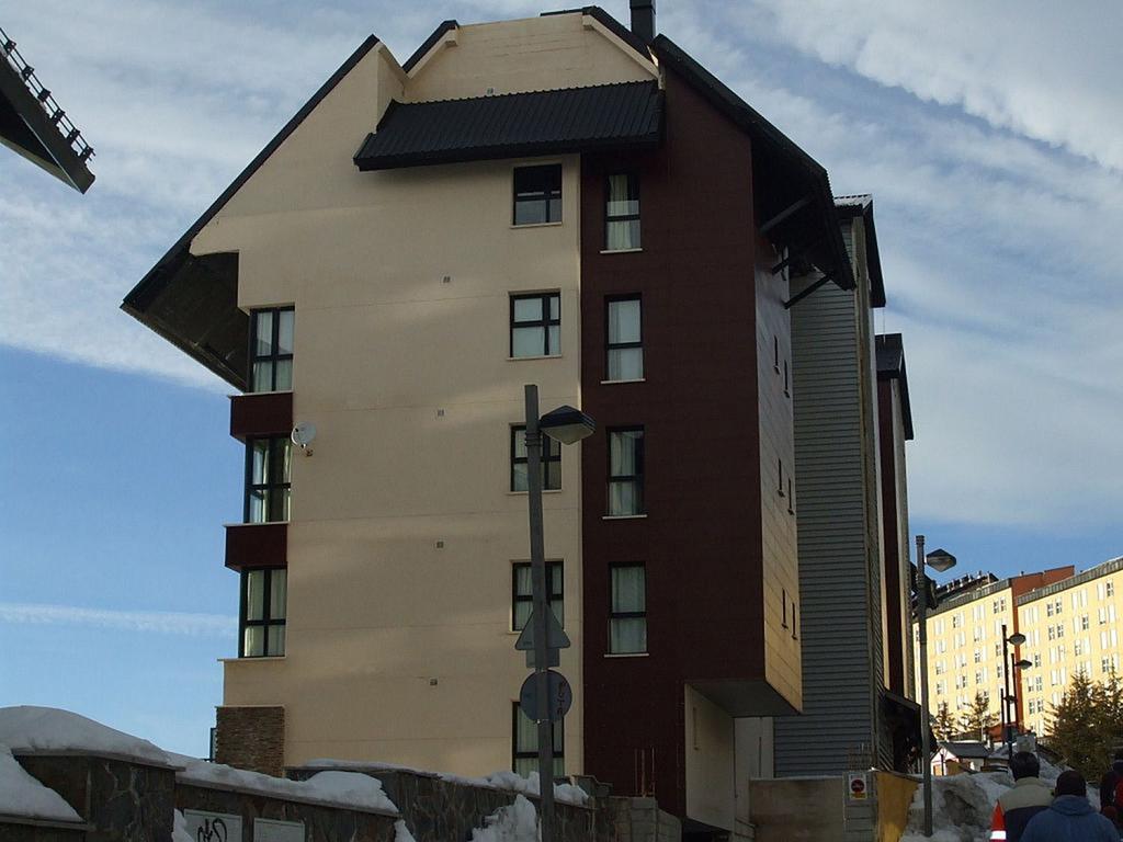 Apartamentos Monte Oiz Asn Сьєрра-Невада Екстер'єр фото